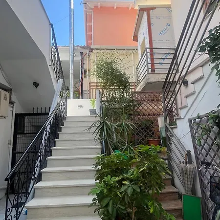 Apartment Thelxis *
